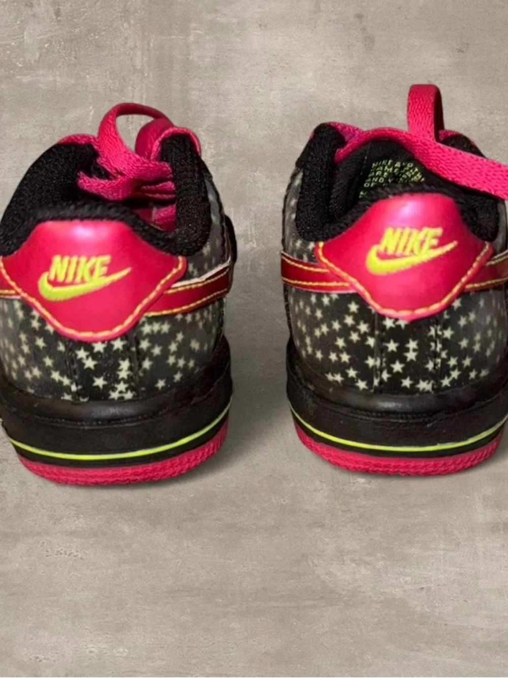 Nike Kids Black and Hot Pink Sneakers with Star Print